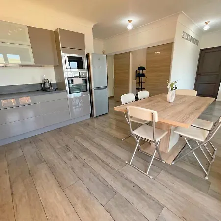 Apartment Panoramic View Swimming Pool